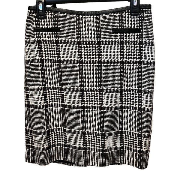 Talbots Black and White Rockingham Plaid Houndstooth Mini Skirt size 4P - Picture 3 of 9